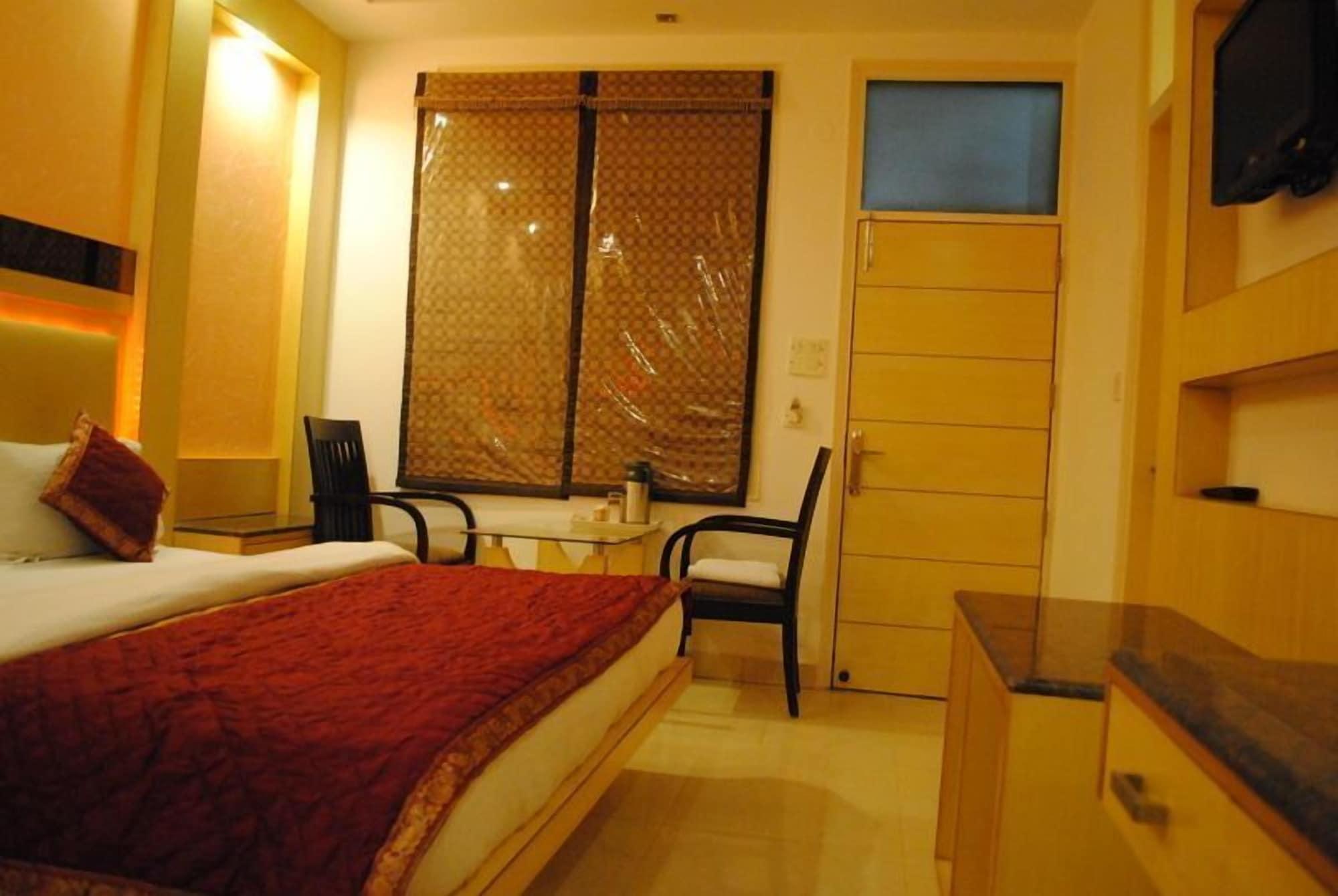 Hotel Baba Deluxe Near New Delhi Railway Station And City Center -By Rcg Hotels Ngoại thất bức ảnh