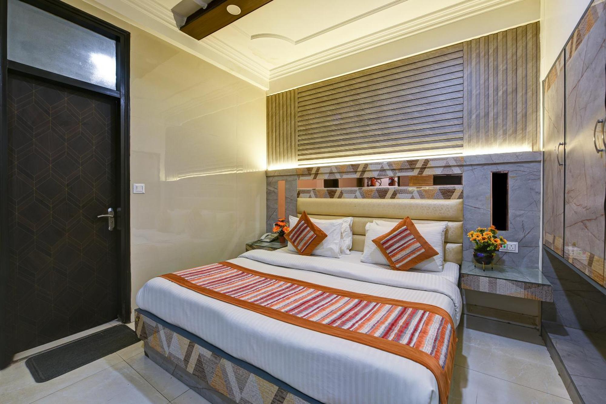 Hotel Baba Deluxe Near New Delhi Railway Station And City Center -By Rcg Hotels Ngoại thất bức ảnh