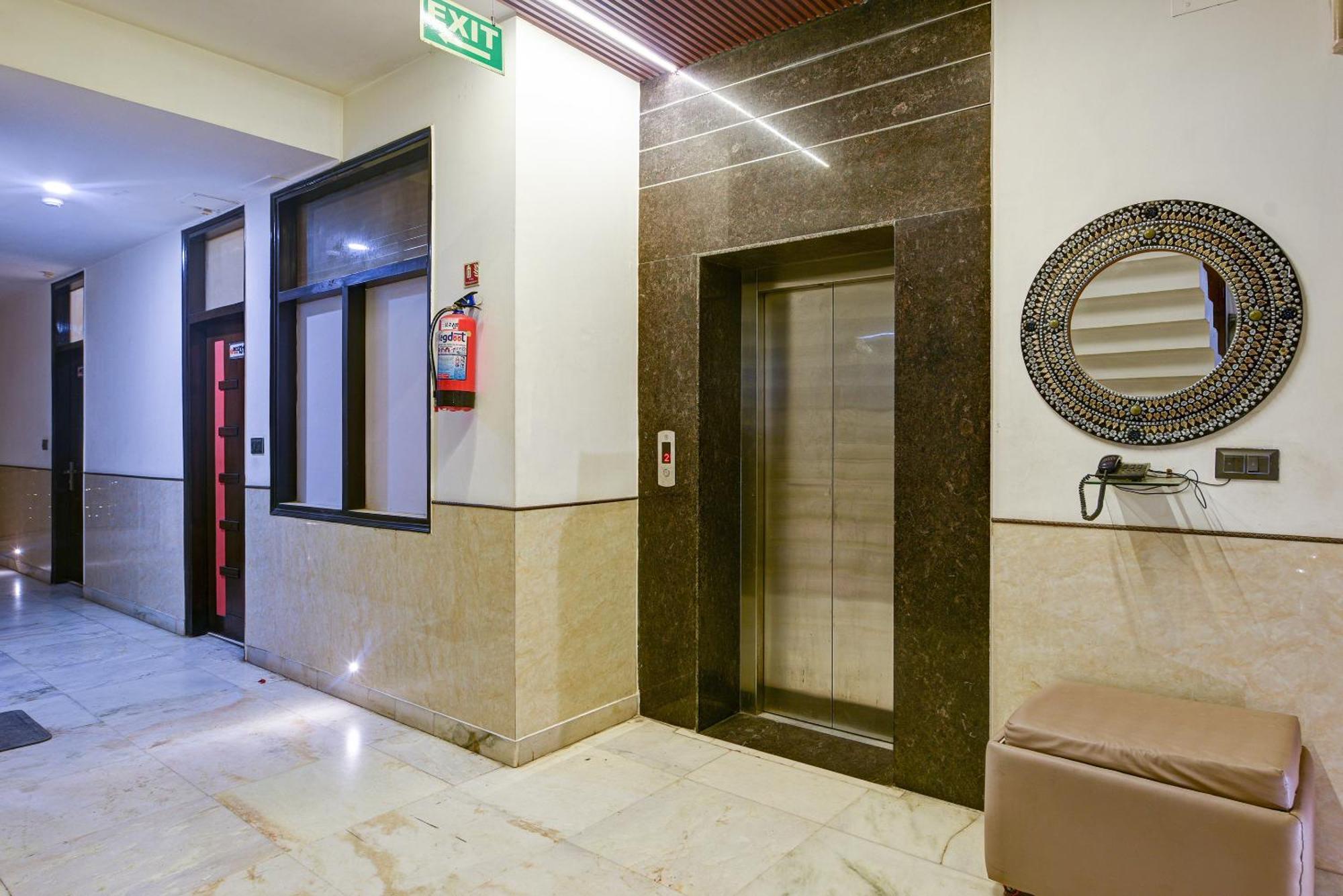 Hotel Baba Deluxe Near New Delhi Railway Station And City Center -By Rcg Hotels Ngoại thất bức ảnh