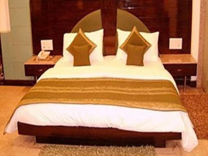 Hotel Baba Deluxe Near New Delhi Railway Station And City Center -By Rcg Hotels Ngoại thất bức ảnh