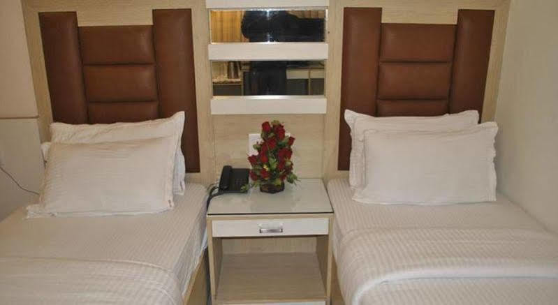 Hotel Baba Deluxe Near New Delhi Railway Station And City Center -By Rcg Hotels Ngoại thất bức ảnh